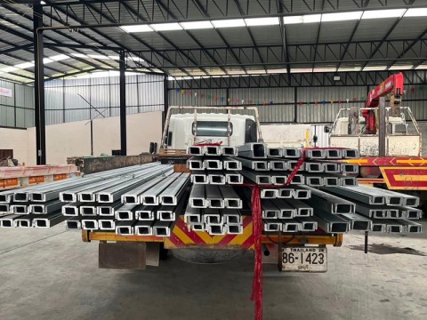 จัดส่งเหล็กรางน้ำชุบซิงค์